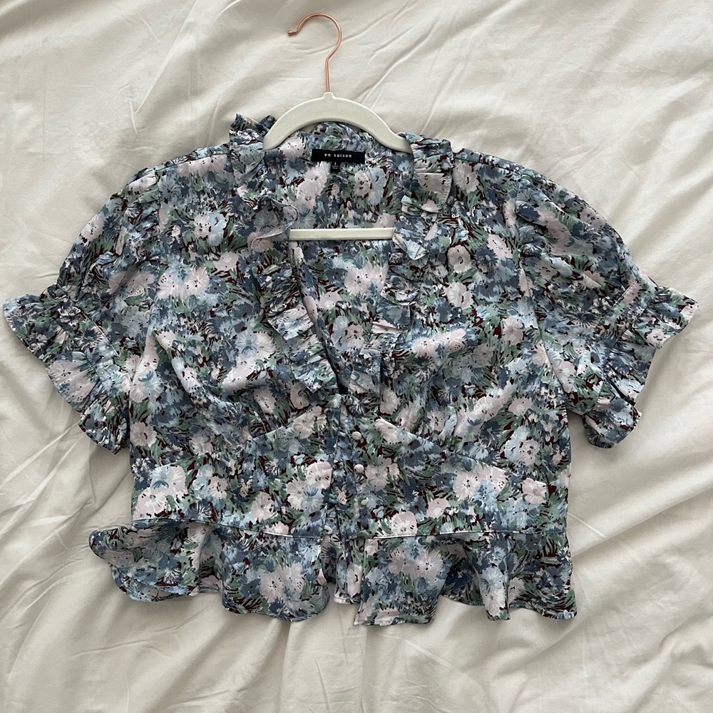 En Saison Ruffle Cropped Blouse